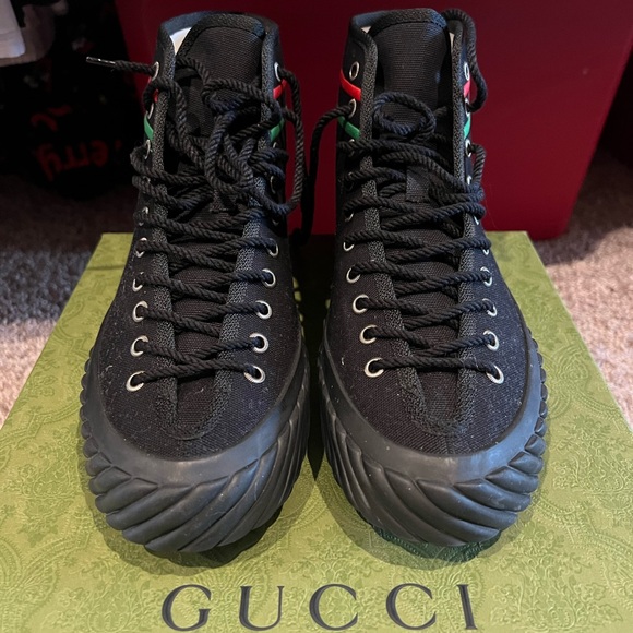Gucci Black High-Top Sneakers with matching bag - Picture 13 of 16
